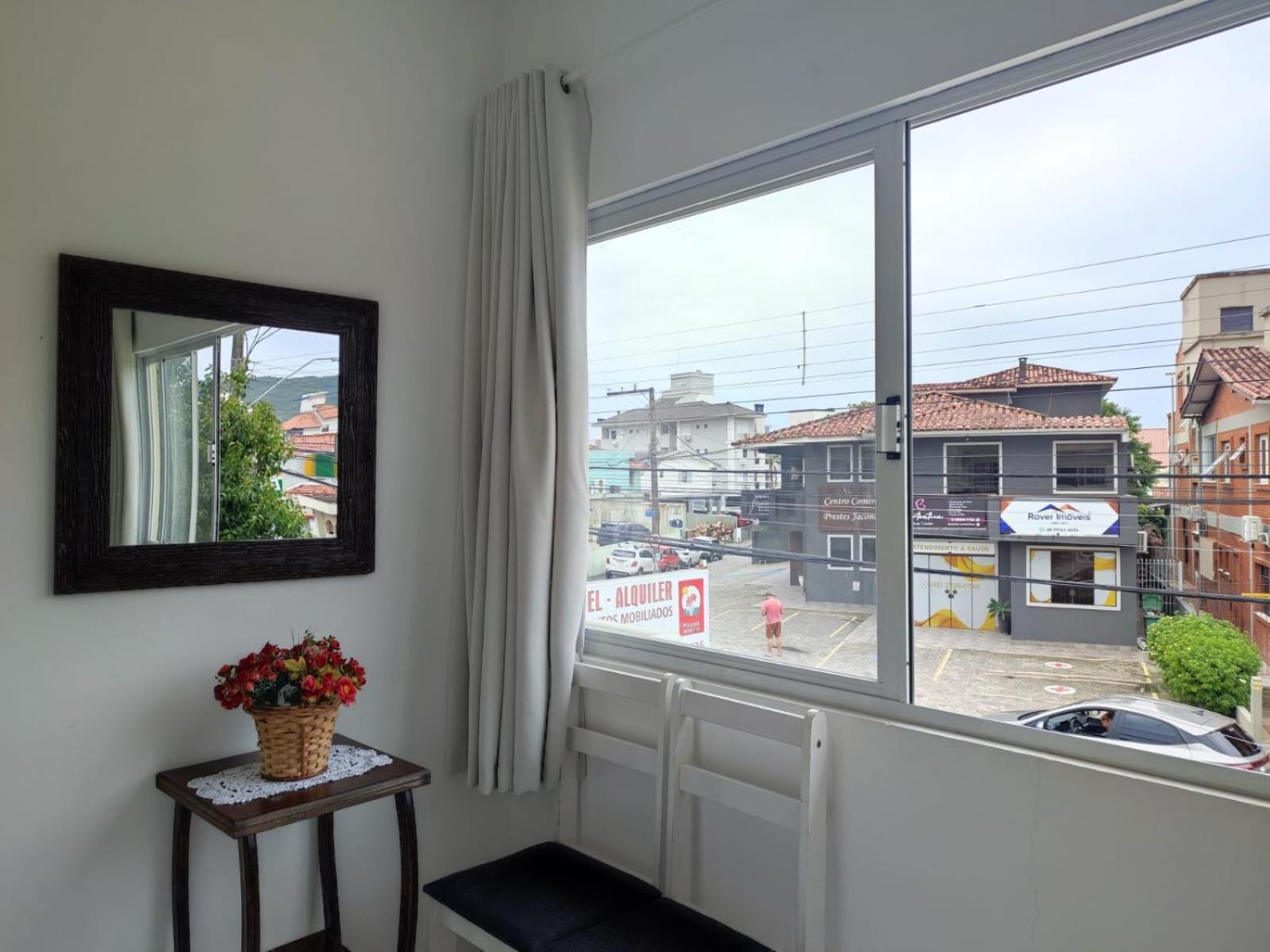 Apartamento Residencial Claudete - 5 *